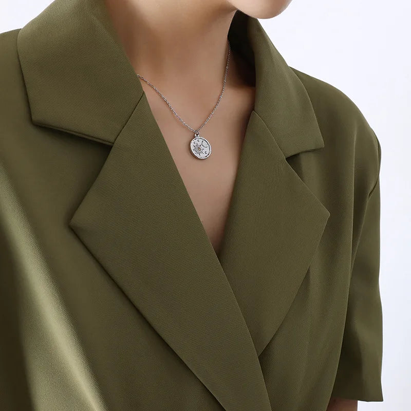 18K Gold Plated Stainless Steel Fresh Moon Sun Round Pendant Necklaces - YDKM